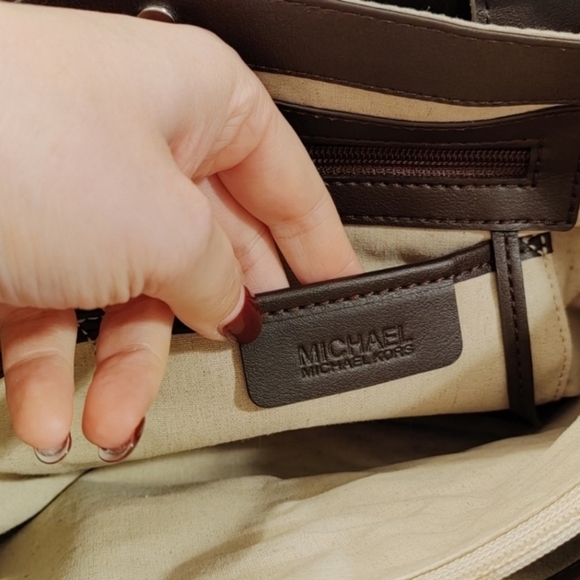 🔹️RARE 🔹️MICHAEL Michael Kors Vivian Medium Tote, Color Dark Dune - Picture 7 of 7